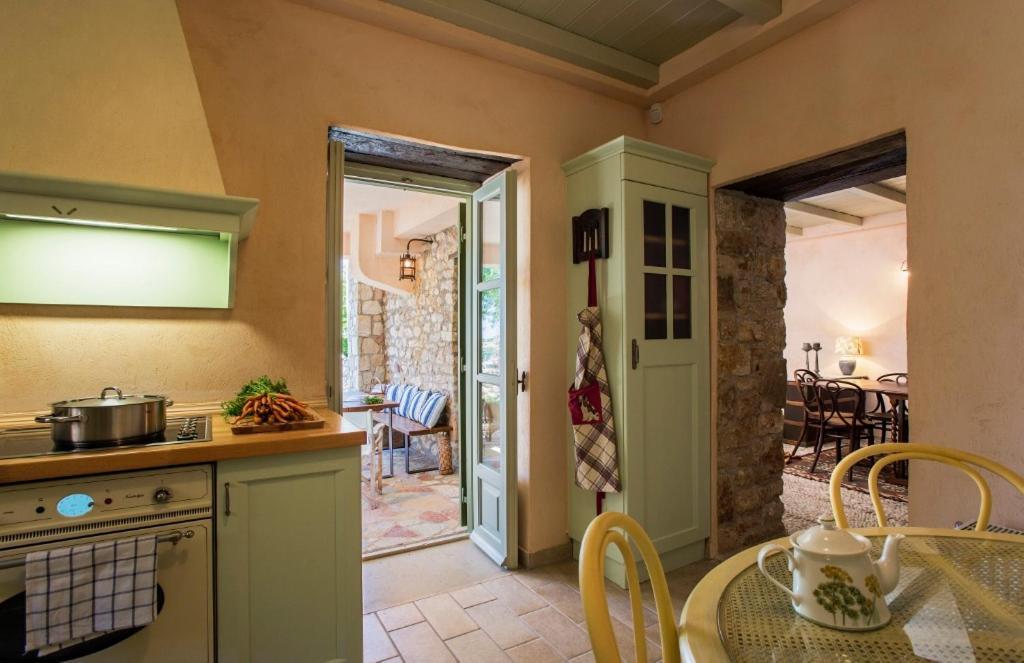 Kyparissia Old Town Lodge With Amazing Sea View Exteriör bild