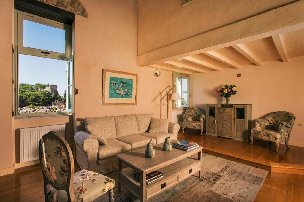 Kyparissia Old Town Lodge With Amazing Sea View Exteriör bild